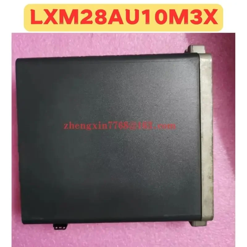 Servoaccionamiento usado LXM28AU10M3X Función normal probada OK