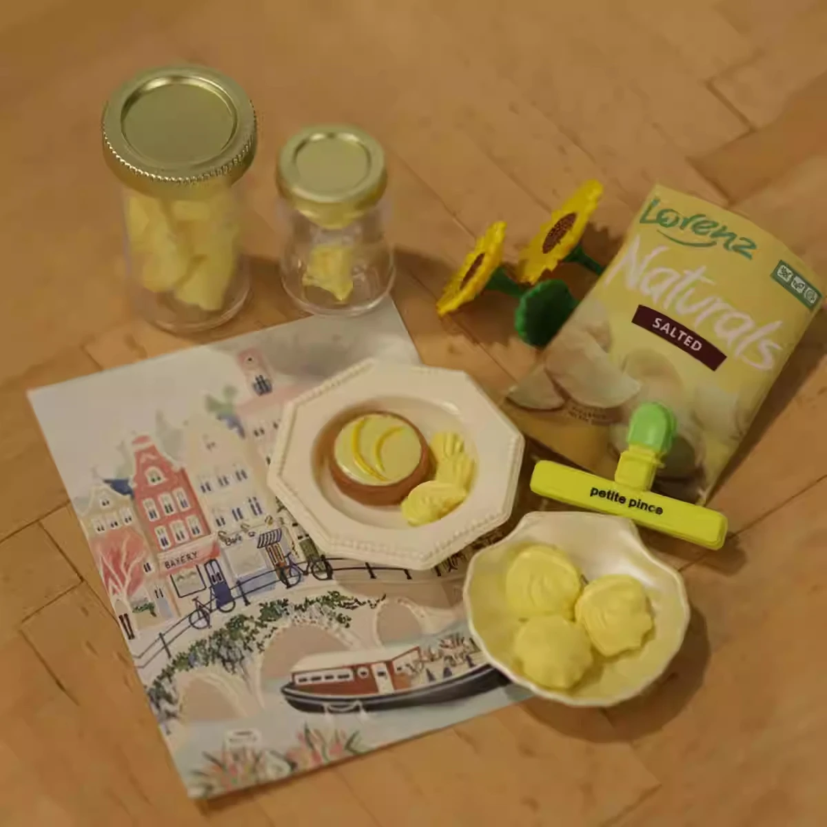 1:6 and 1:12 Mini Model Doll House Furniture Accessories Shell Plate Potato Chip Clip Cream Storage Bottle Bjd Lol Miniature Toy