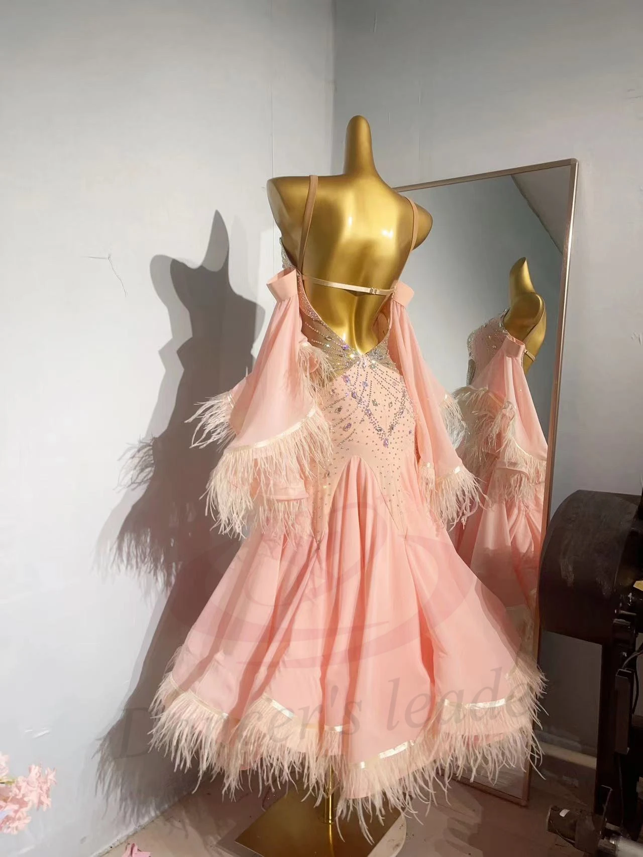 Bailarina latina, falda rosa moderna de felpa personalizada de alta gama para adultos y niños, vestido de actuación de piedra AB de Samba con precisión