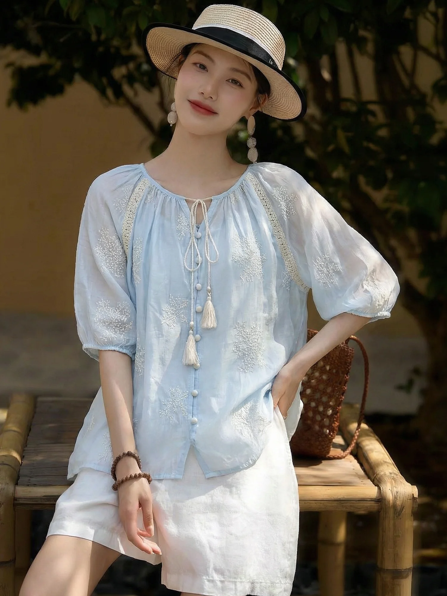 

Ele Artistic Sle Embroidered Heavy Work Bubble Sve irt Women's Spring Faion Belt Tassel Quali Top Chivirin