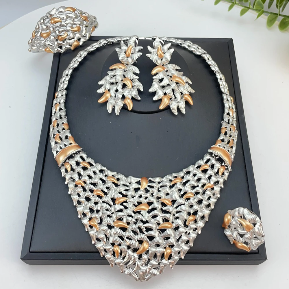 Fashion Italian Dubai Gold Plated Jewelry Set Simple Style Big Pendant Necklace Light Weight Jewelry Set for Woman FHK23467