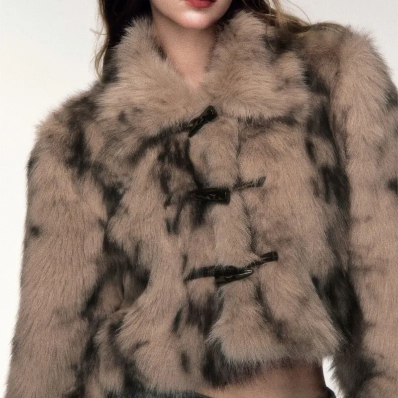 Winter dik bont pluizig chic luipaard jassen tops bovenkleding 2025, nieuwe hoorn schakelknop namaakbont turn-down revers jassen