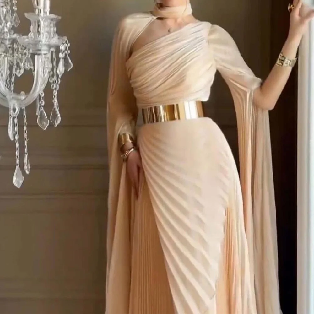 Maßgeschneidertes klassisches Neckholder-Champagner-Abendkleid aus durchsichtigem Chiffon, schulterfrei, lange Ärmel für Damen, Promi-Kleider 2025