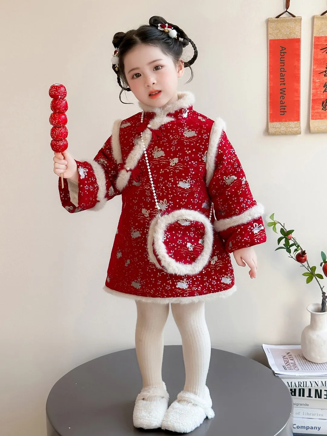 

Новогодняя одежда для выступлений для девочек, новинка зимы Sle 2025, детский традиционный китайский костюм Тан, наряд для маленьких девочек, новогодняя...