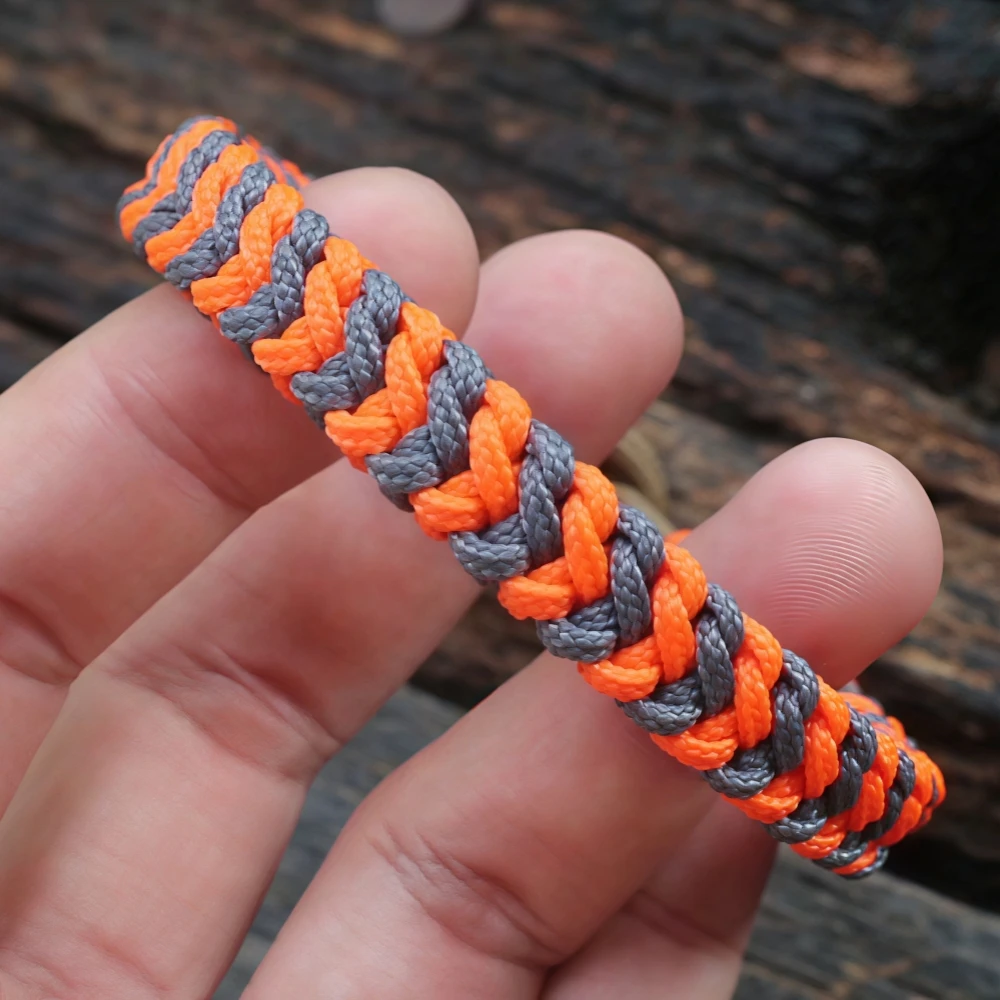 Paracord-Überlebensarmband für Männer und Frauen, Handgefertigtes Taktisches Outdoor-Seil, Verstellbare Wander- und Campingausrüstung – Detail 4