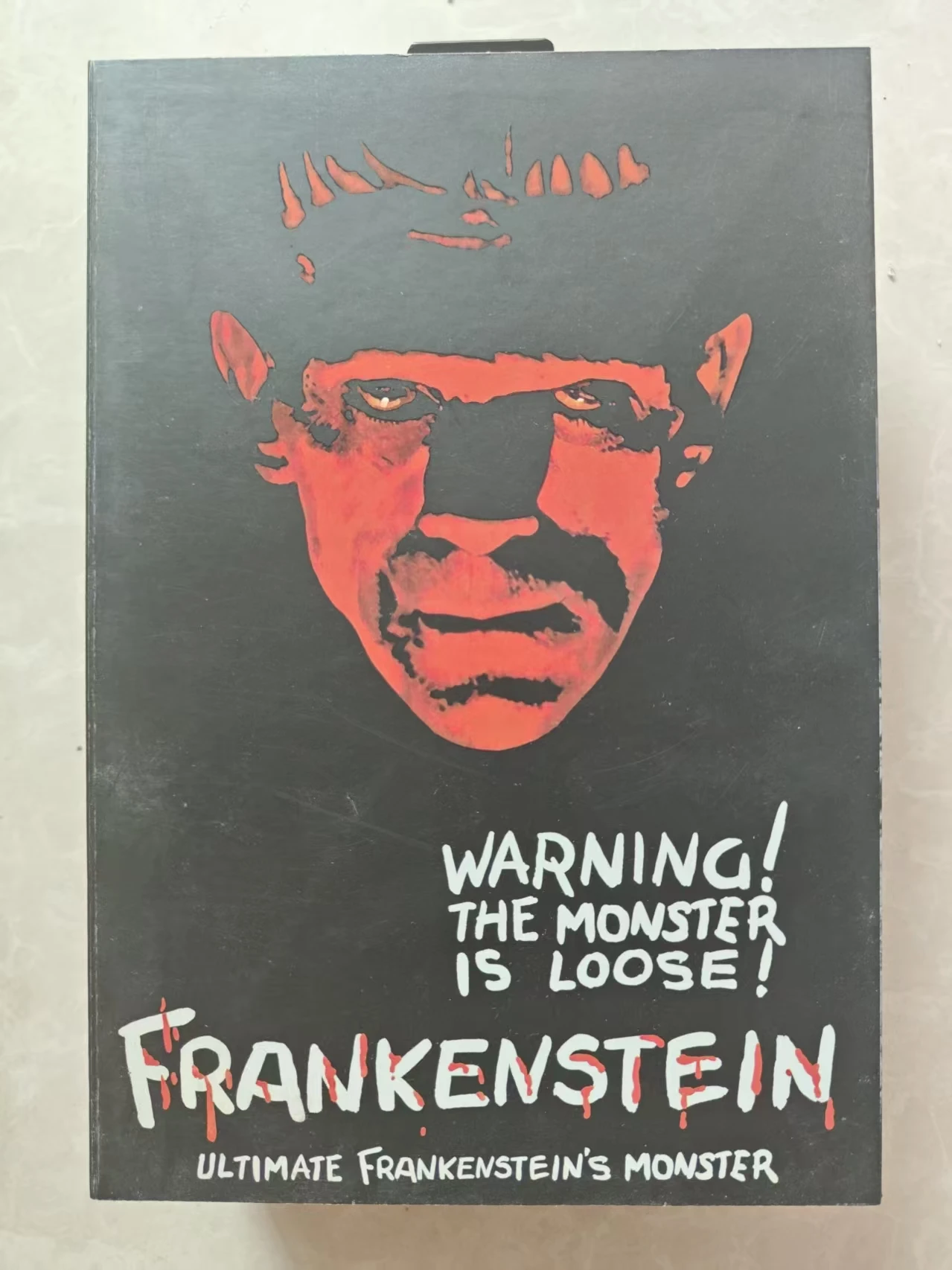

NECA Universal Monsters - Ultimate Frankenstein’s Monster 7" (Black & White) 18cm Action Figure Horror dolls First edition