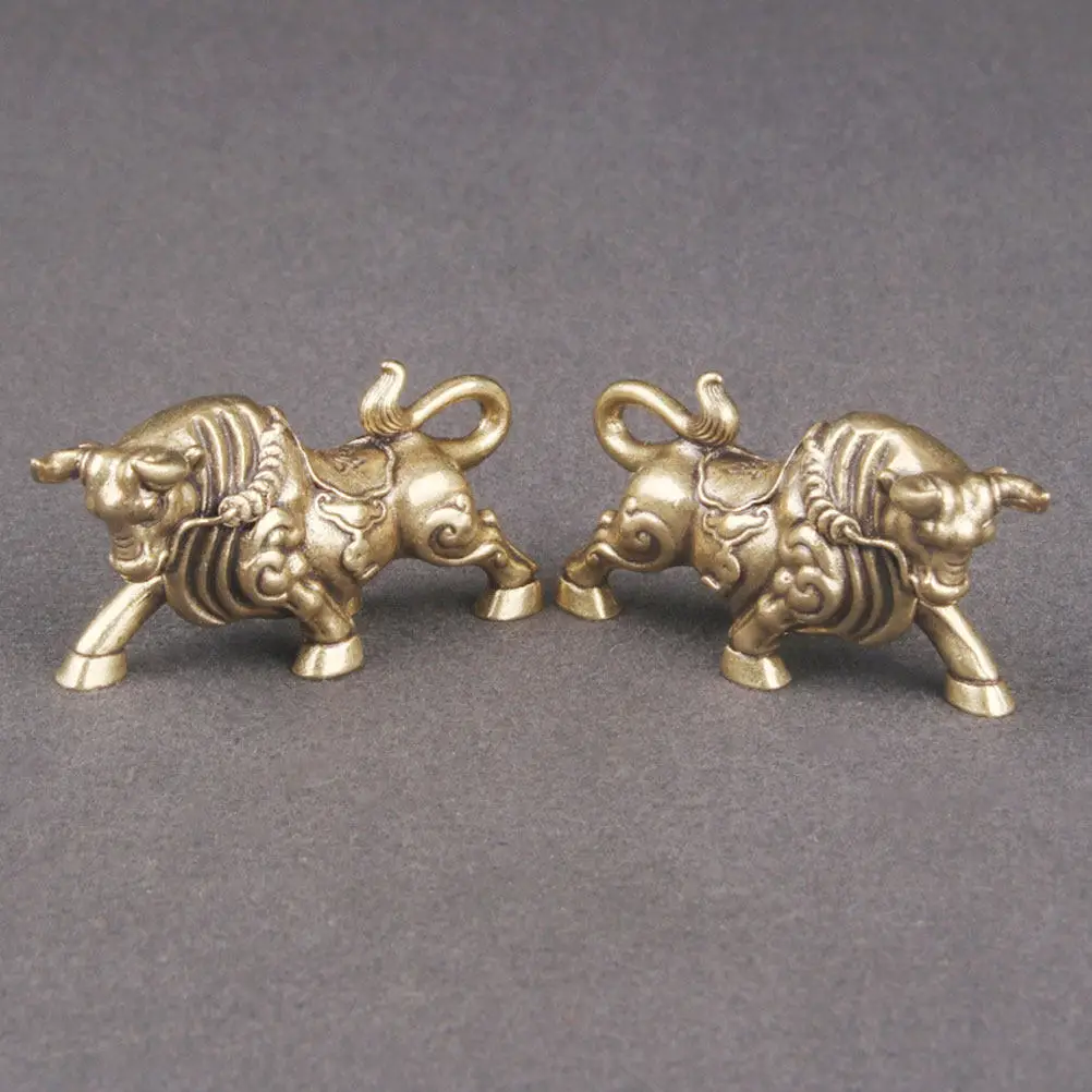 1Pair Retro Brass Bull Statue Desktop Decor Vintage Miniature Bull Shaped Ornament Creative Brass Craft Indoor Tabletop