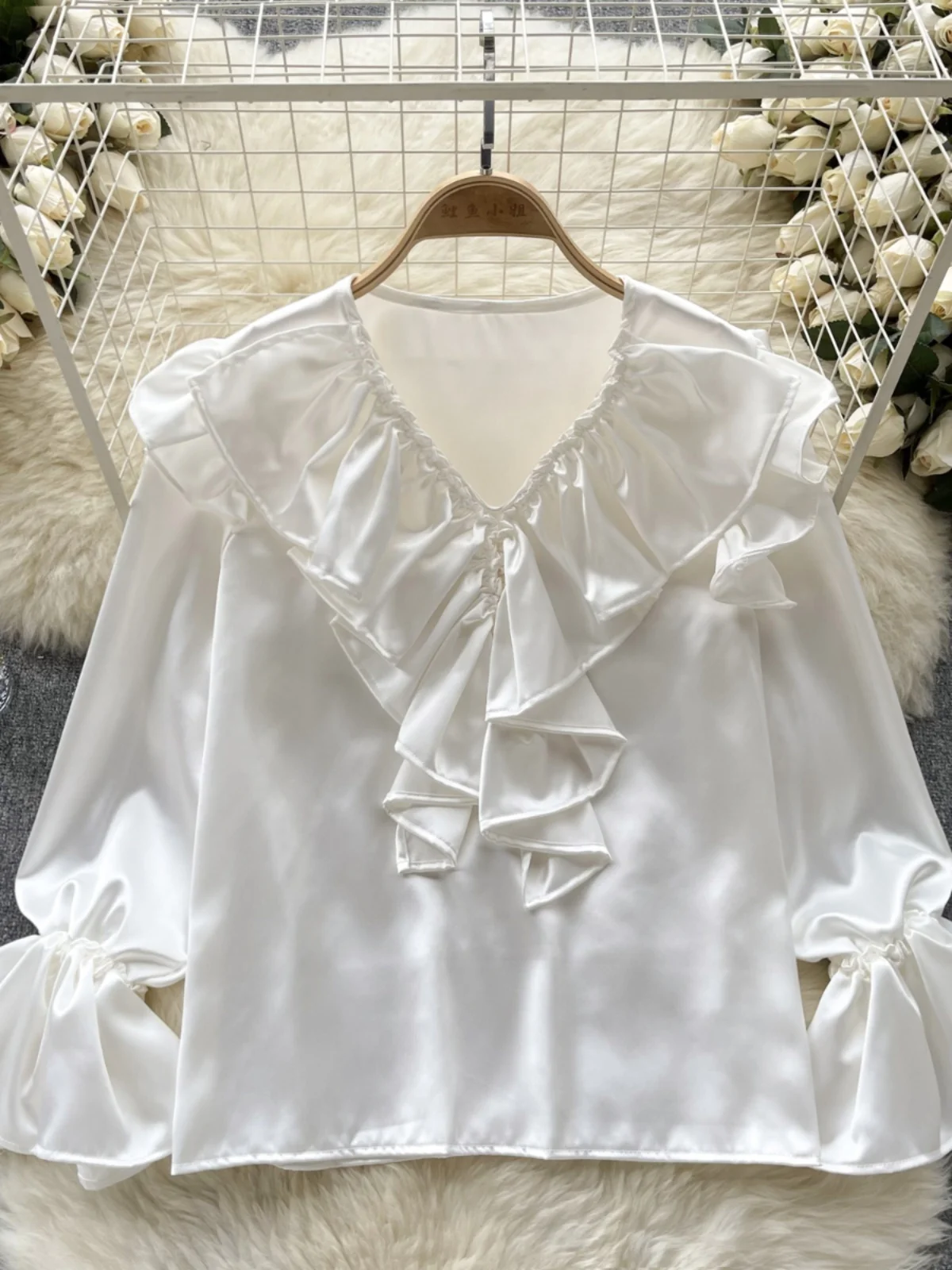 Elegant Ladylike Style Women's Shirt with Lantern Sleeve Design And Lace Hem High-End Feel Trendy Top Korean Commute Style