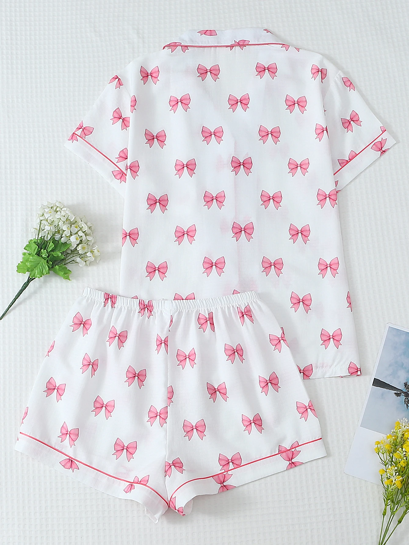 Two-Piece Comfortable Bow-Tie Lapel Short-Sleeved Top and Bow-Tie Shorts Spring and Summer Women's Pajamas and Loungewear Set