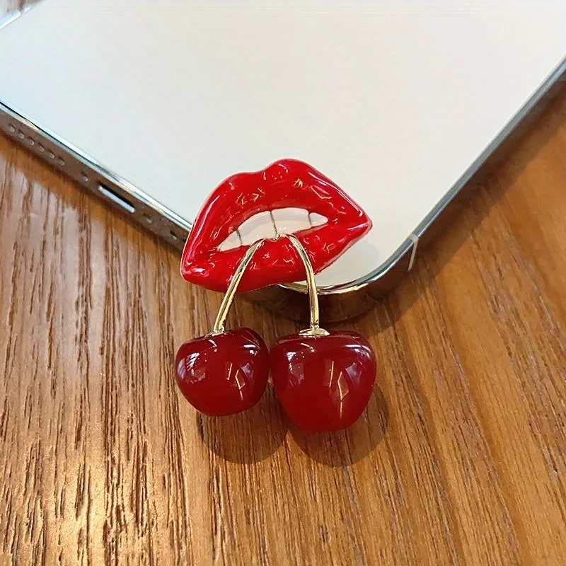 Sexy Cherry Mouth Brooch For Women Enamel Fruit Valentine\'s Day Casual Badge