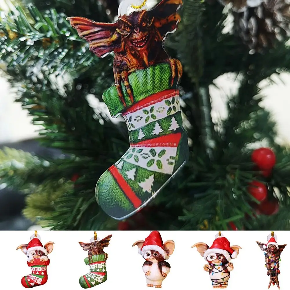 

Ornaments 2D Gremlins Santa Hat Acrylic Flying Dragon Gremlins Gizmo Hanging Socks Dog Chrismtas Tree Pendants Christmas Gift