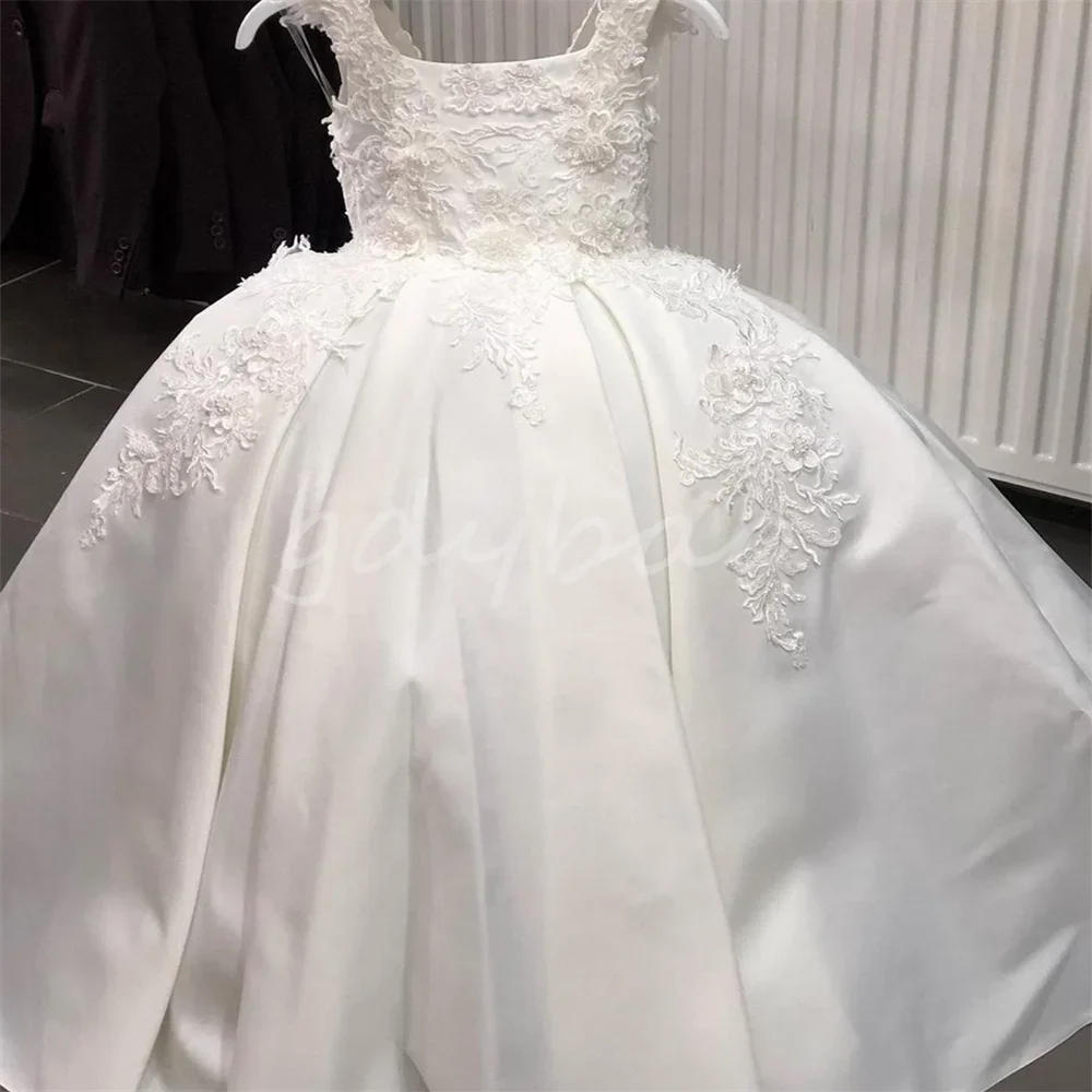 Blumen mädchen Kleider lange Perlen Spitze Applikationen Erstkommunion Kleid O-Ausschnitt Korsett zurück Satin Ballkleider maßge schneiderte Vestidos