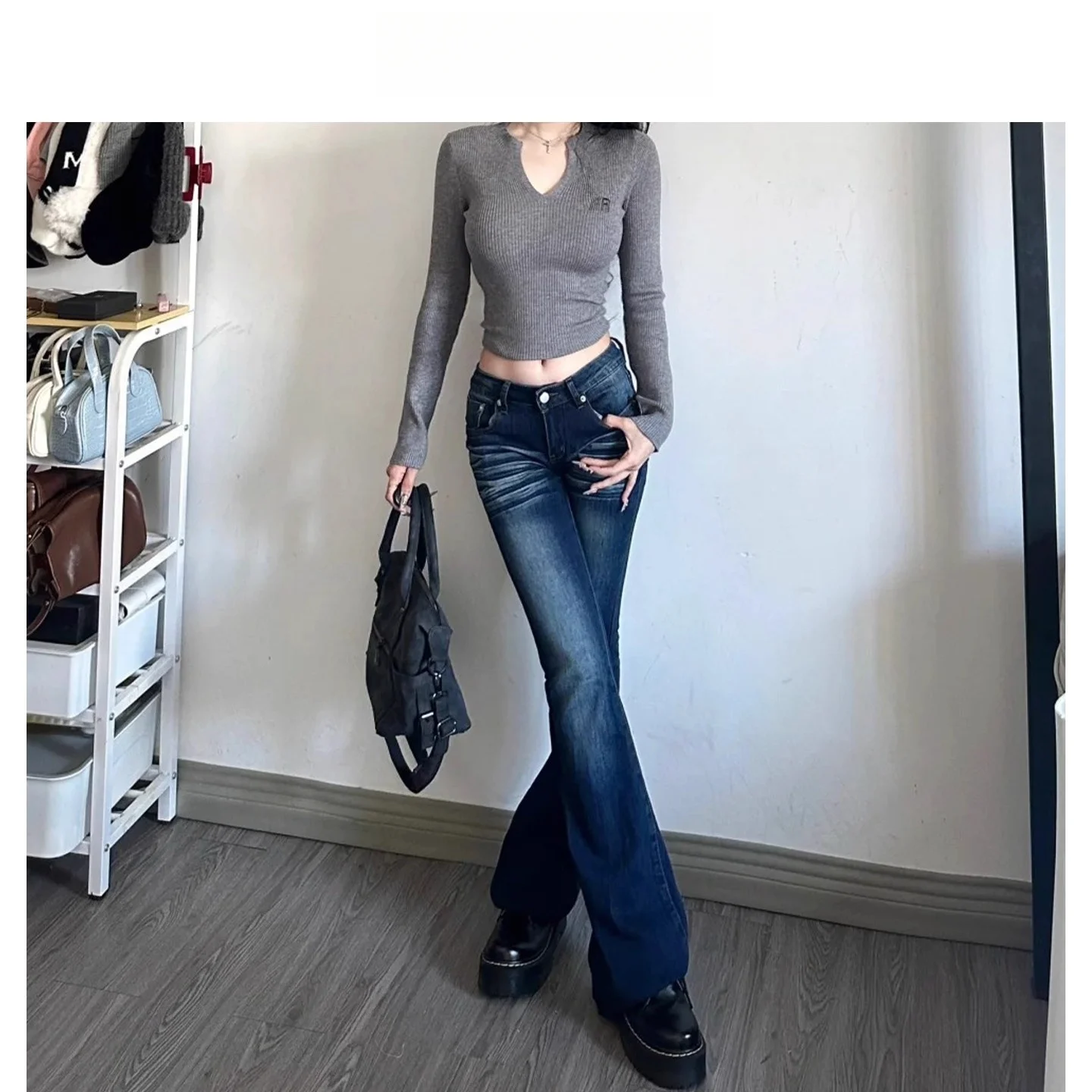 Y2K Jeans svasati a vita bassa da donna casual Autunno 2025 Pantaloni in denim vintage elasticizzati slim fit Retro Chic da indossare ogni giorno