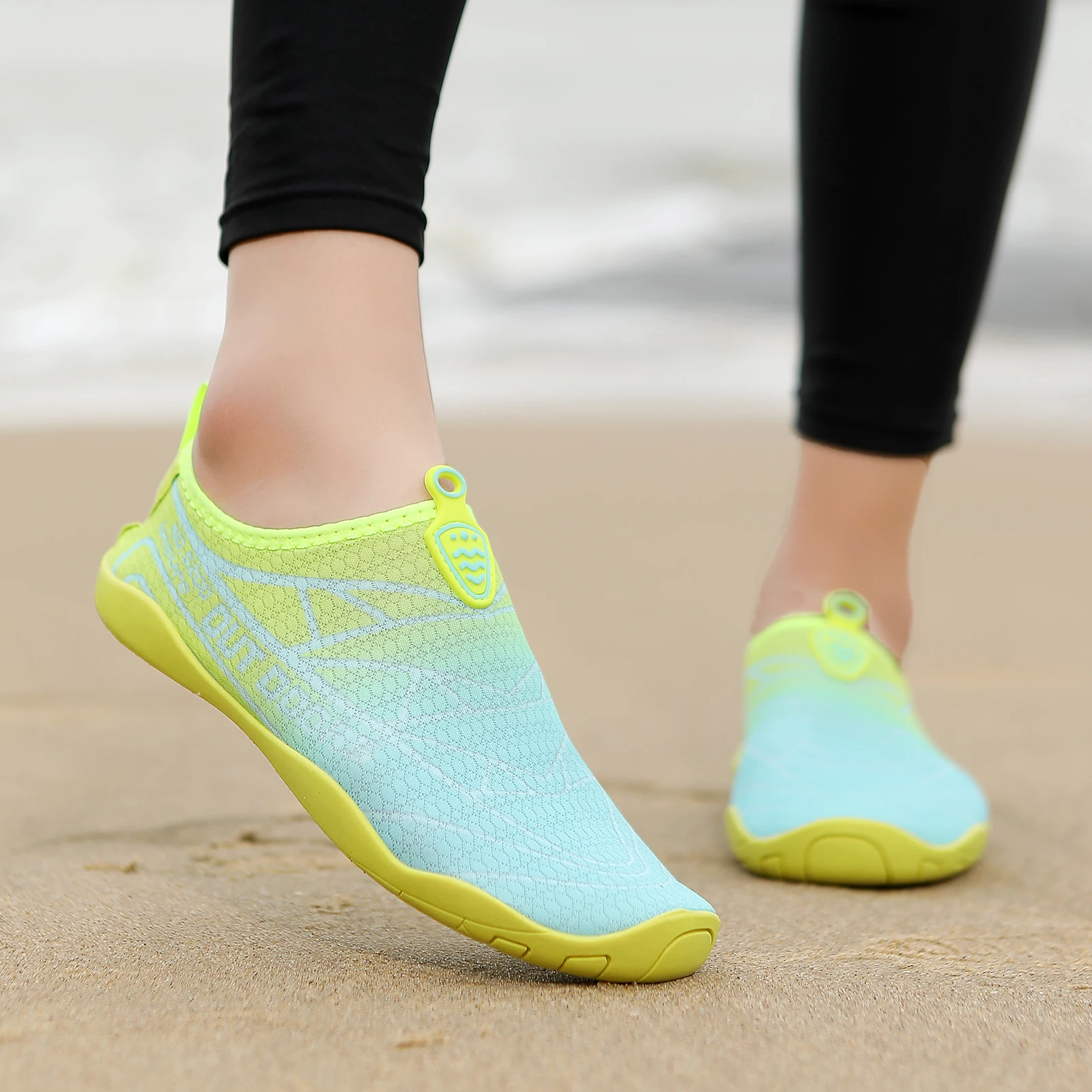 Couple's Barefoot Slip-On Water Shoes and Socks, Ultra-Light and Breathable, Suitable for Yoga, Indoor Fitness, Beach, Swimming, and Outdoor Sandals