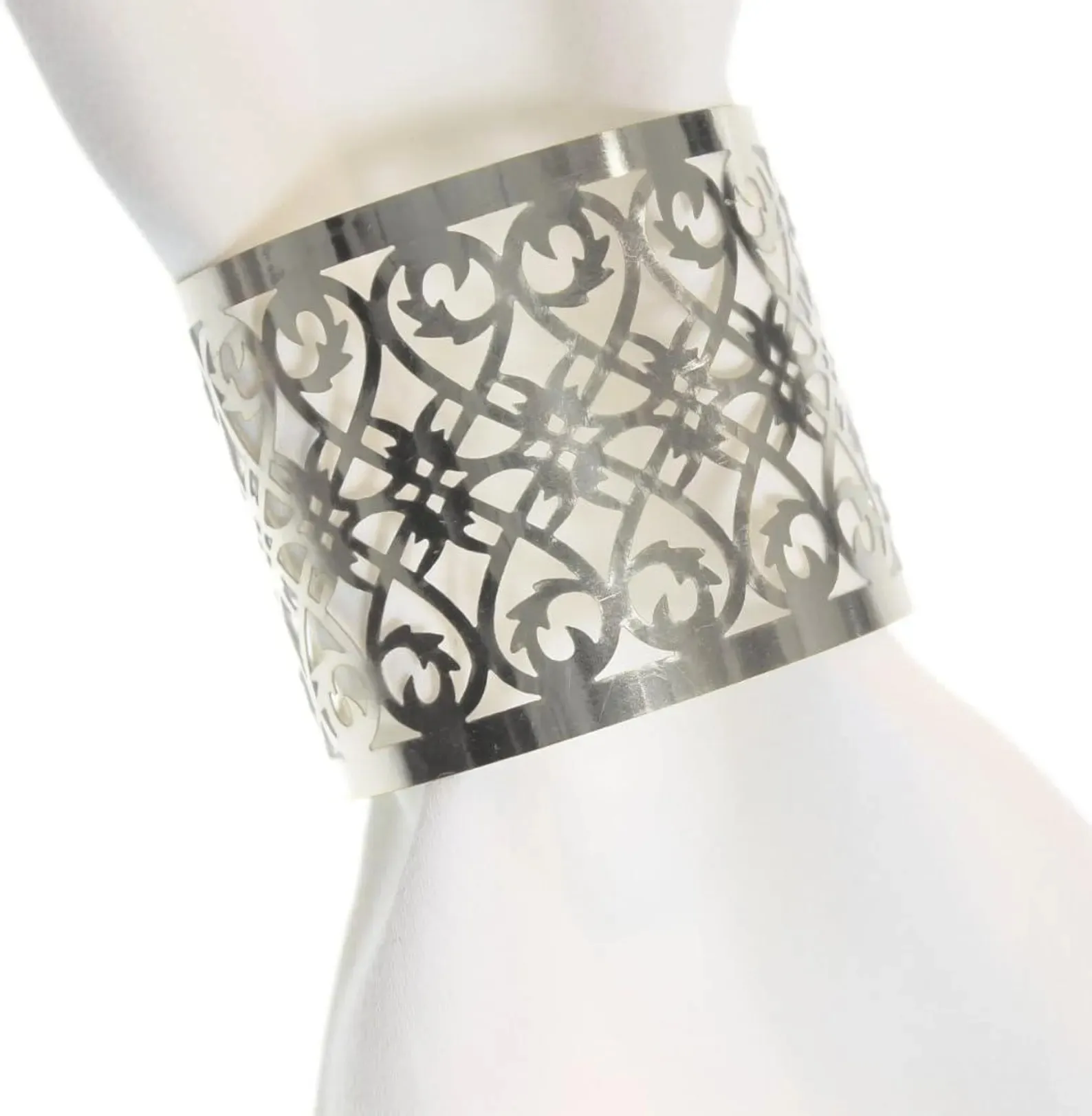 

50pcs Metallic Gold/Silver Napkin Ring for Table Decoration,Towel Wrapper for Wedding Party, Table Decoration