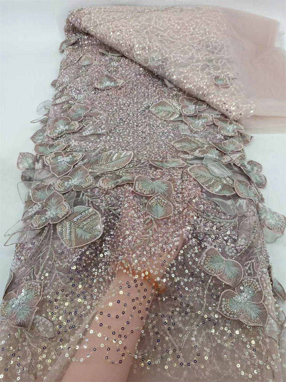 Tessuto di pizzo africano con perline 2025 Bellissimo pizzo francese a rete Tessuti di pizzo nigeriano con paillettes per abito da festa di nozze da donna