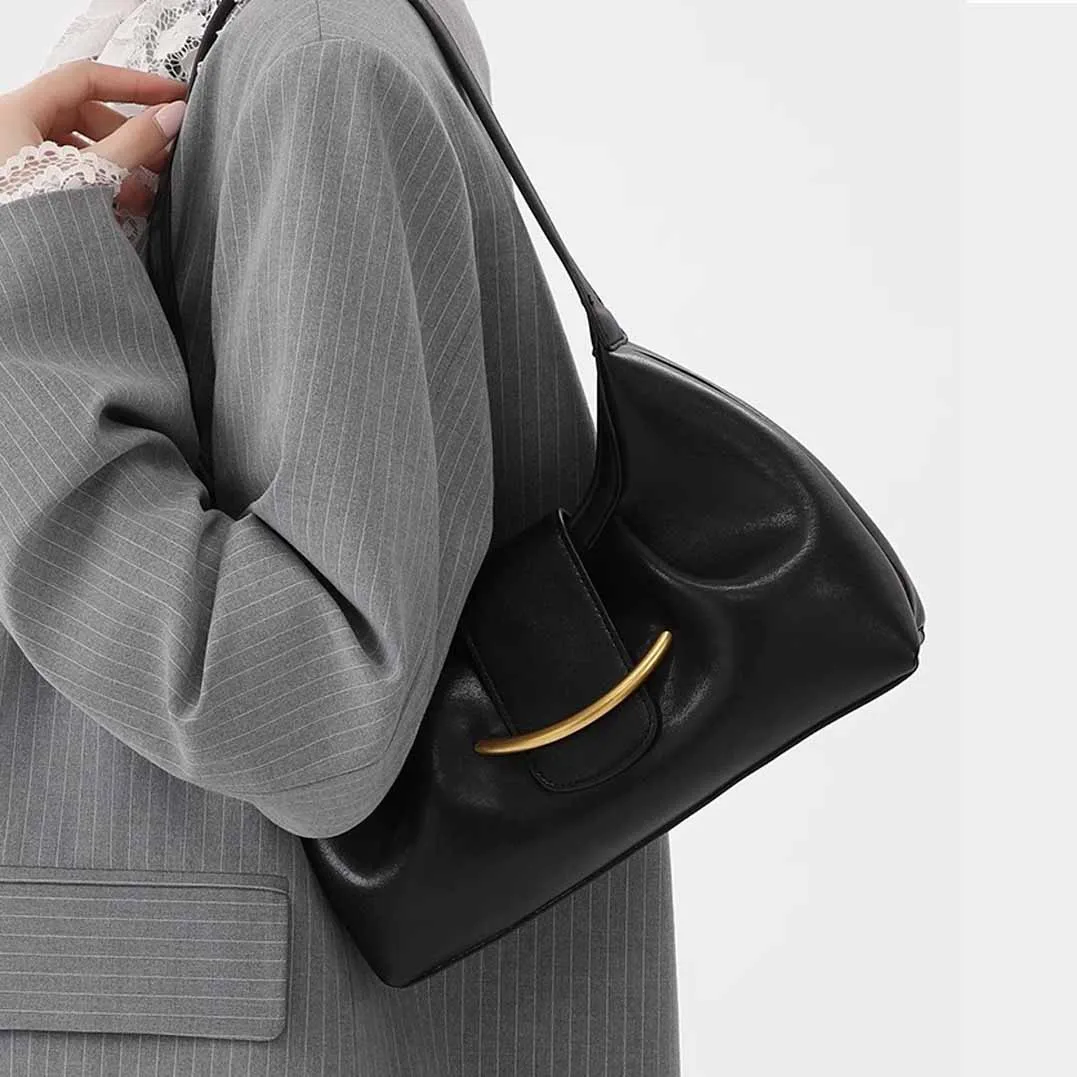 

Niche design Genuine Leather Tote Shoulder Bag for Women Premium Fashion Cowhide Crossbody Bag Versatile Soft and Durable