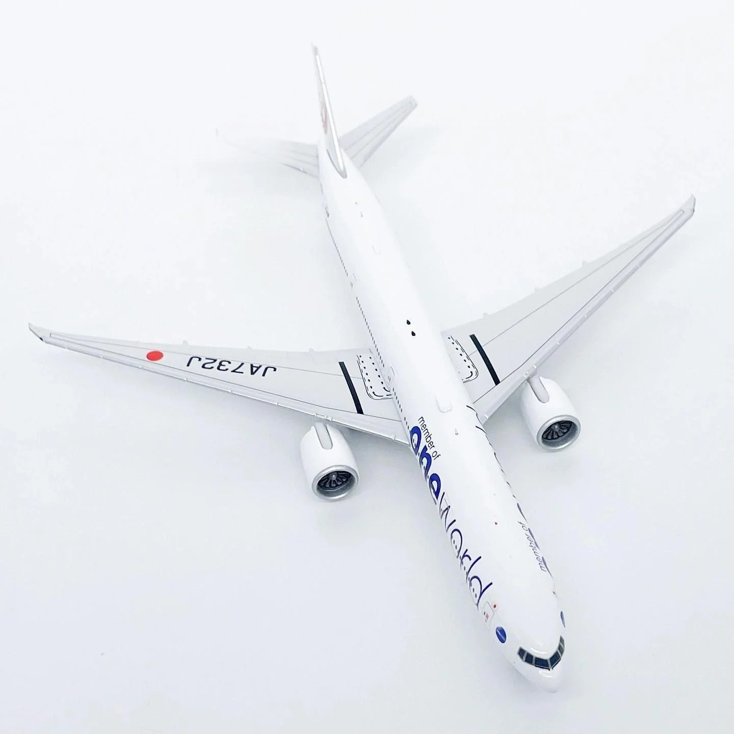 1/400 Scale Japan Airways B777-300ER Passenger Aircraft Diecast Metal Airplane Model For Aviation Collectible With Rotated Wheel