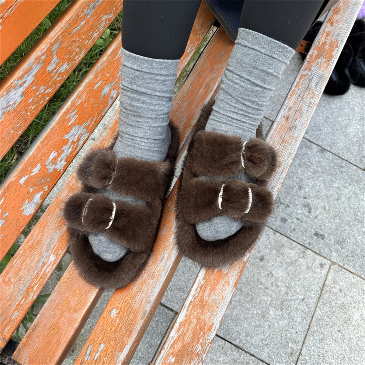 

Женские тапочки из искусственного меха норки, легкие и удобные шлепанцы с открытым носком, плюшевые роскошные женские сандалии, повседневная обувь для женщин