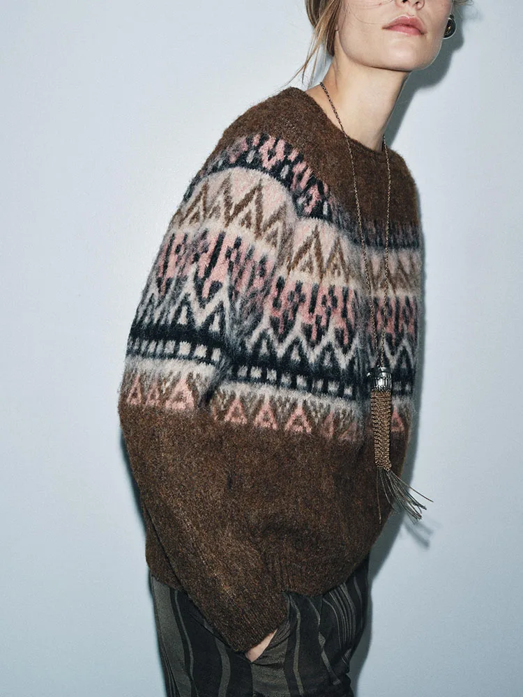 Inverno nova chegada camisola de malha feminina bordado cor adient solto ajuste longo sve redondo ne padrão geométrico