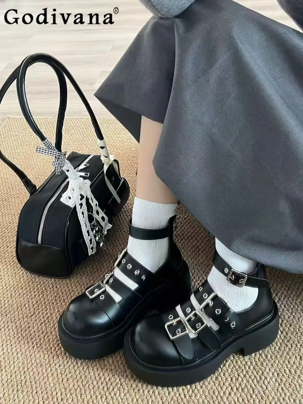 

Sweet Cool Girl Thick-soled Mary Jane Single Shoes 2026 Summer Rivet Muffin Shoes Belt Buckle Punk Style Small Leather Shoe
