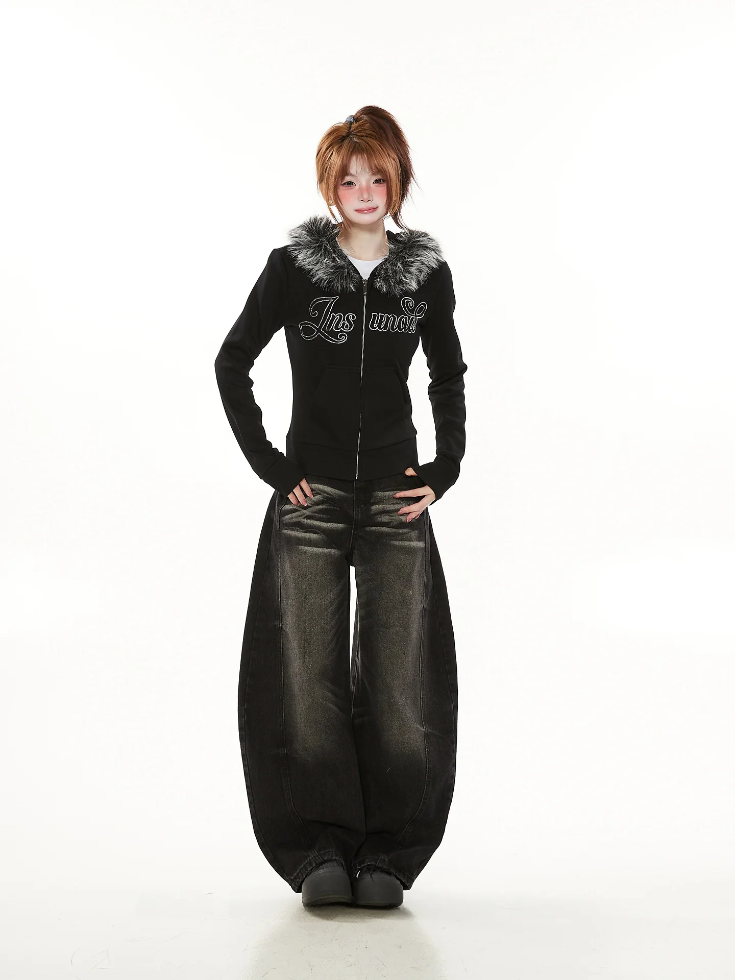 

Ретро-кардиган в американском стиле с блестящими буквами, женская укороченная толстовка с капюшоном и меховым воротником, создающая эффект стройности, премиум-класса