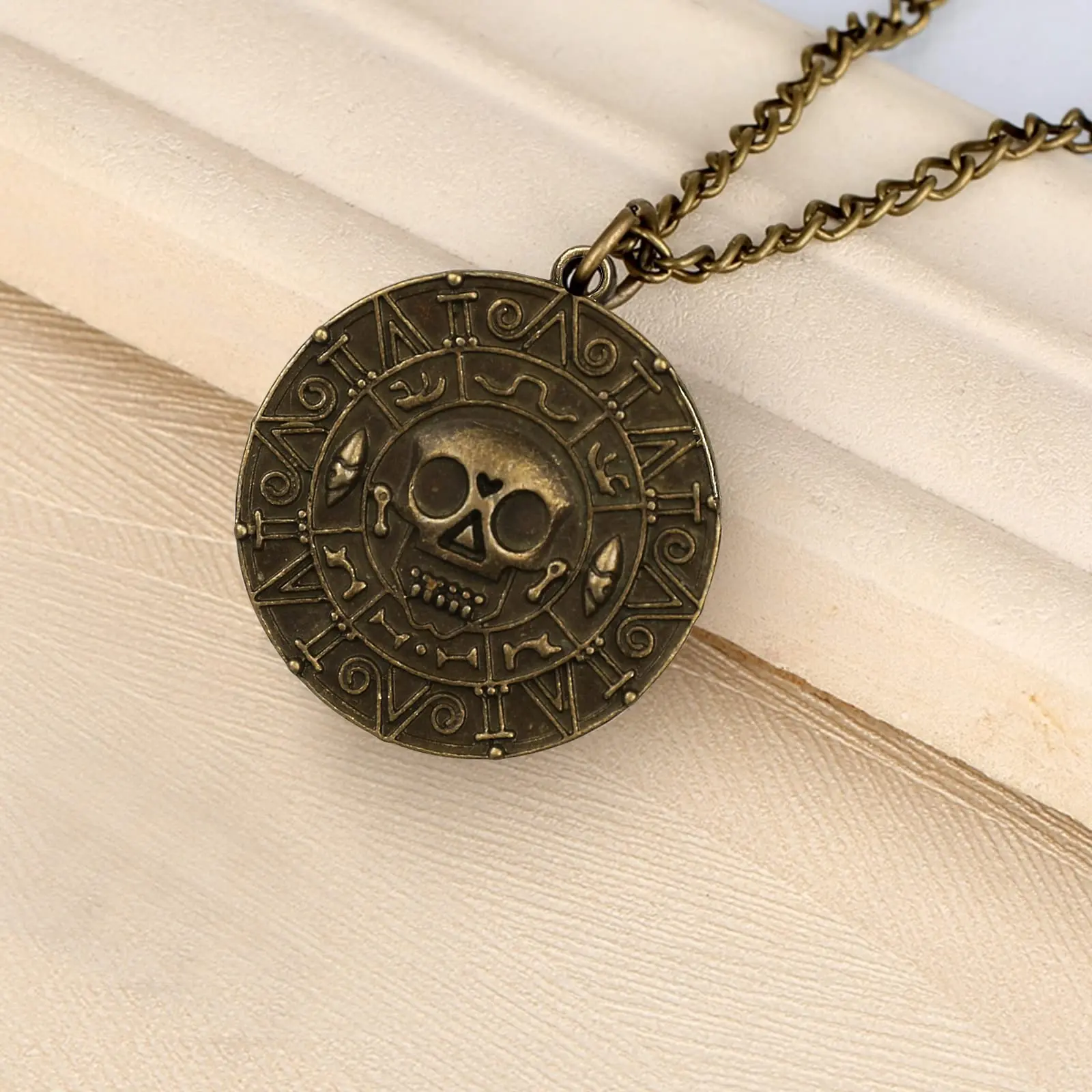 Collier tête de mort classique pour homme, tour de cou aztèque maudit, bijoux de pièces de monnaie, films pirates des Caraïbes