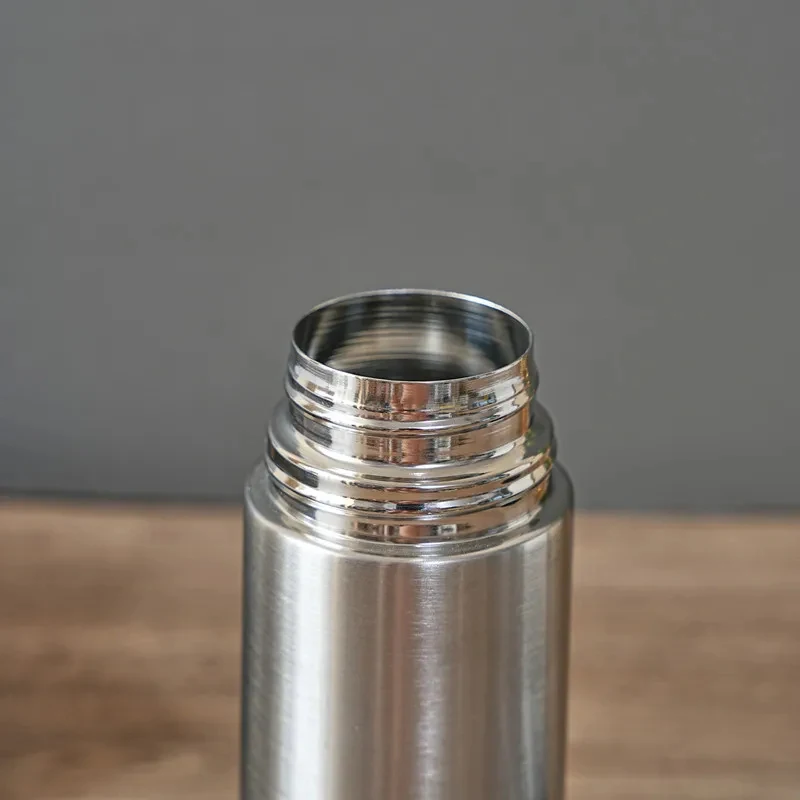 1개 750/1000ML 스테인리스 스틸 304 진공 보온병 보온&보냉 기능 휴대용 보온병 텀블러 썸네일 4