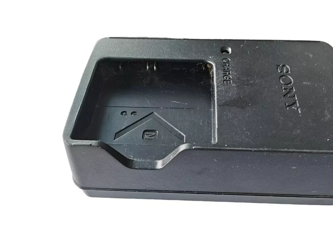 Carregador de bateria de parede Sony BC-CSNB usado 4,2 V para câmera NP-BN BN1 Cyber Shot # 006