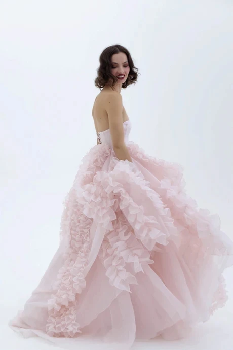 Beautiful Blush Pink Ruffles Trimmed Women Dresses To Party Strapless A-line Long Organza Bridal Dresses Maxi Gowns