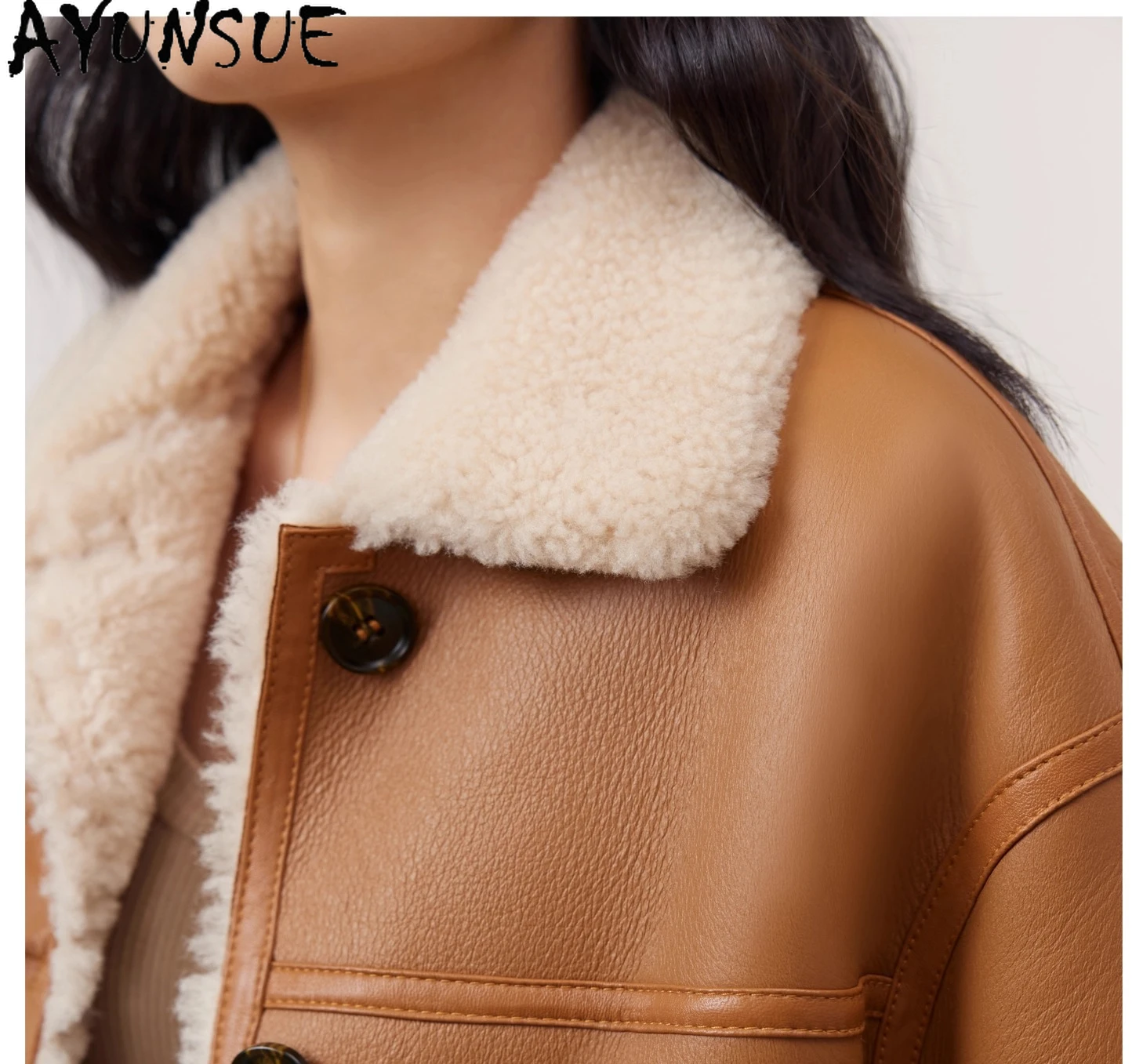 سترة من الجلد الطبيعي من فراء الأغنام من AYUNSUE للنساء 2025 معطف من الفرو الطبيعي ملابس شتوية دافئة للسيدات نمط جديد شوبانا Жenska