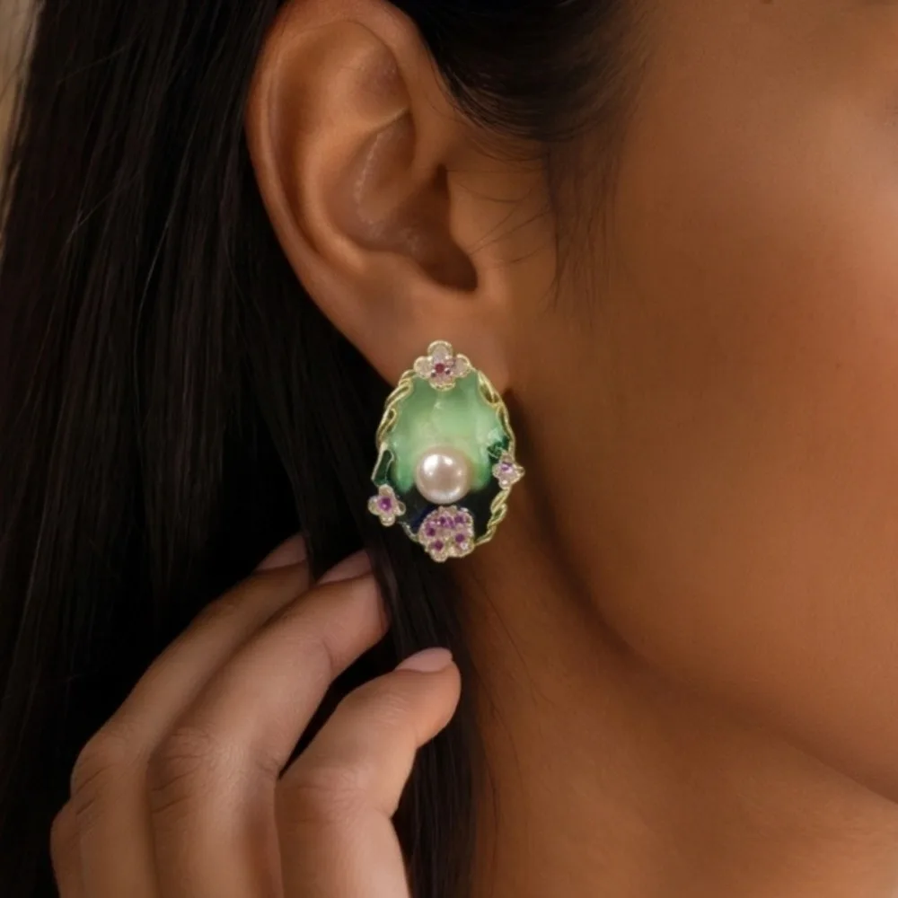 Luxury Court Style Green Oil Painting Flower Baroque Imitation Pearl Stud Earrings for Women Art Exhibition Outfit Jewelry Gifts