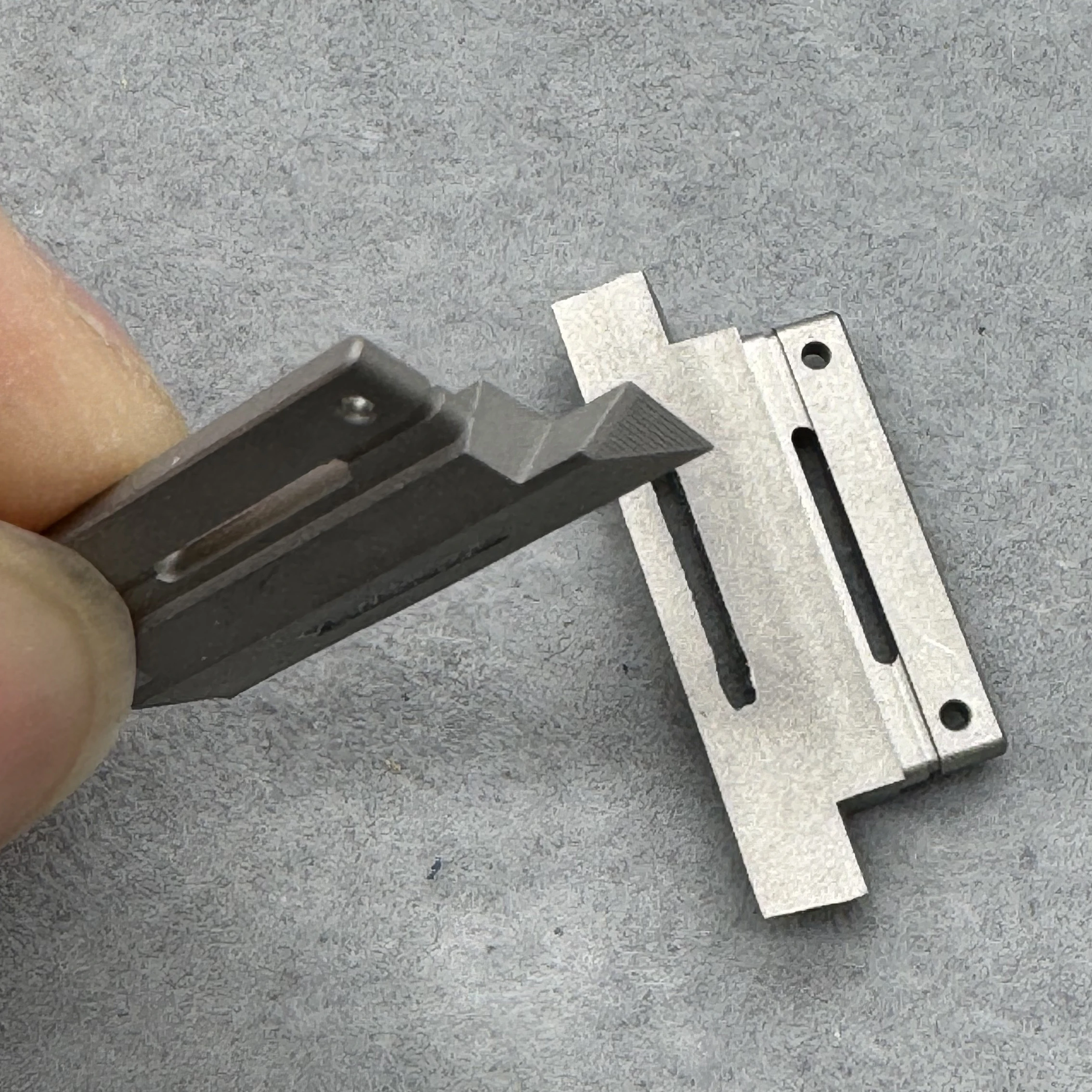 موصل FPR ريتشارد ميل لحزام الساعة RM035/030/055/011/027/007/2701موصلات تيتانيوم خاصة لحزام ساعة ريتشارد