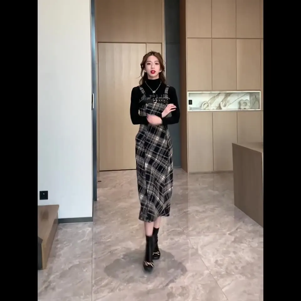 Ready-made spring plaid long brushed woolen suspender dress for women in winter with coat