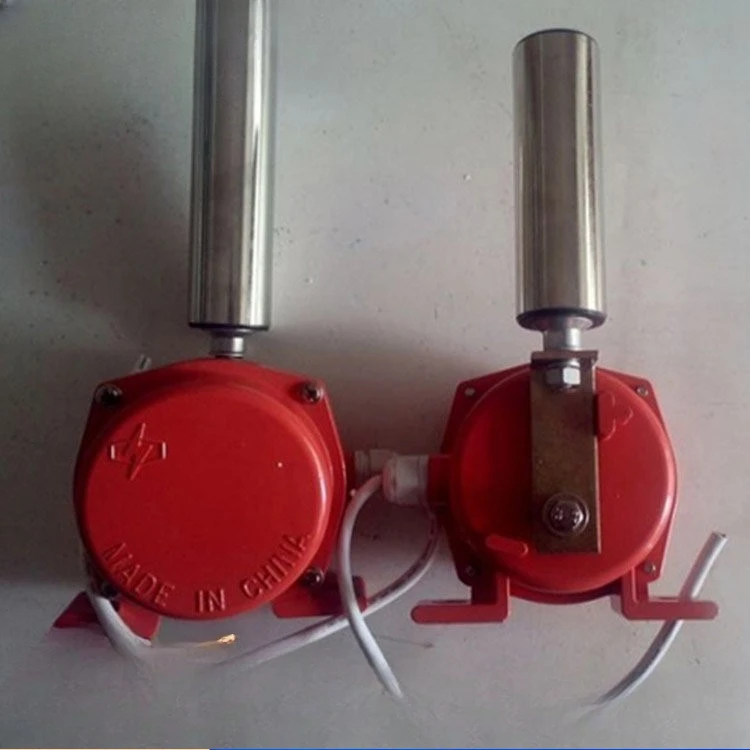 Two-stage deviation switch, two-stage deviation switch, timely two-stage deviation switch