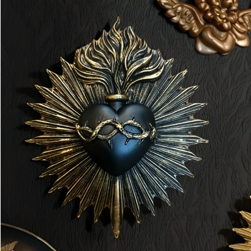 Gothic Sacred Heart Resin Wall Plaque, Vintage Wall‑Hanging Ornament for Gothic Home Decor, Resin Craft Art Decoration