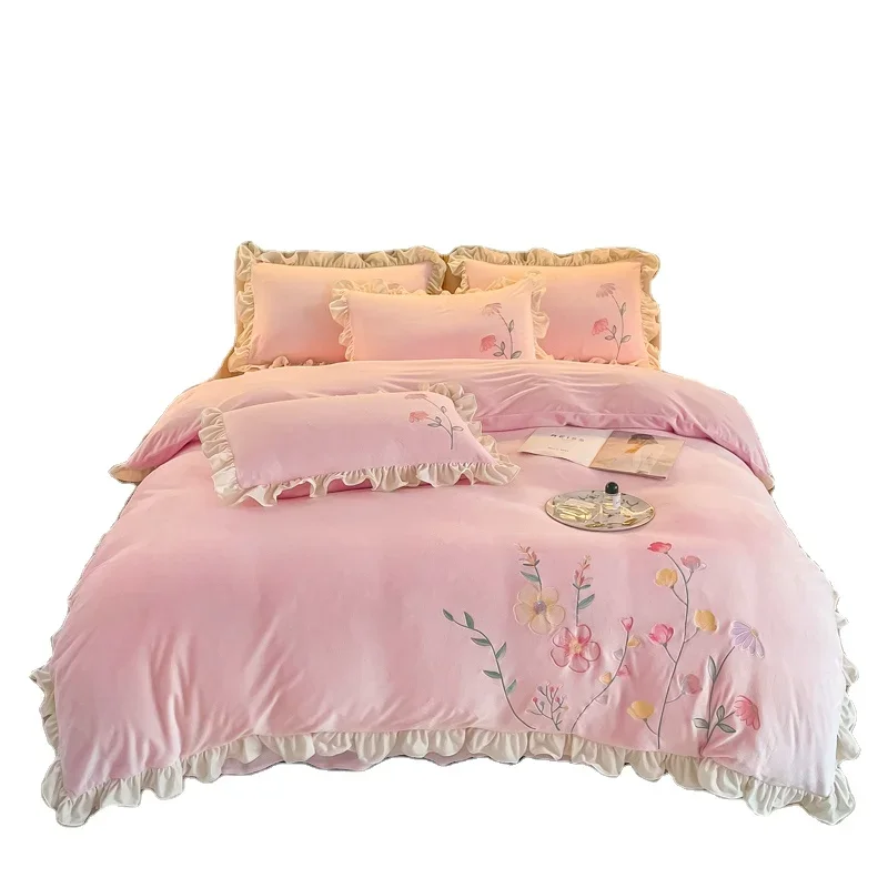 

2024 New Thickened Crystal Velvet Embroidery Four-Piece Set Milk Velvet Four-Piece Set Comforter Bedding Set