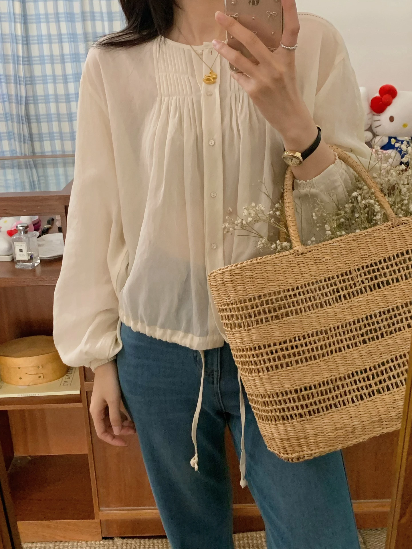 

Корейский стиль, защита от солнца, шелковая женская рубашка, весенне-летняя, тонкая, белая, дизайнерская, открытая, в виде кардигана, короткий топ, в стиле принцессы