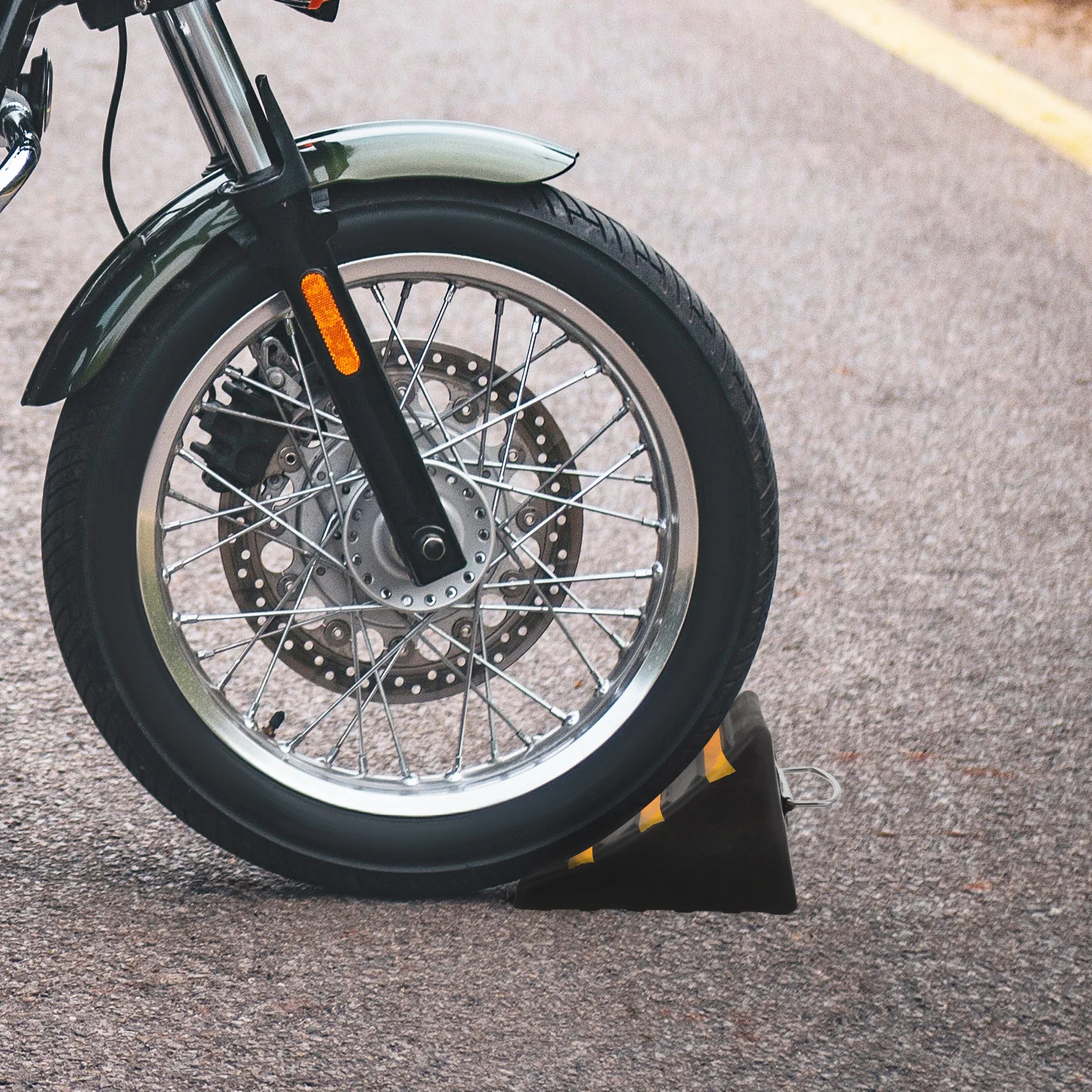 

Heavy Duty Rubber Wheel Chock Portable Tire Support Non-Slip Durable Car Wheel Stopper Truck Chock Block Vehicle Parking Safety