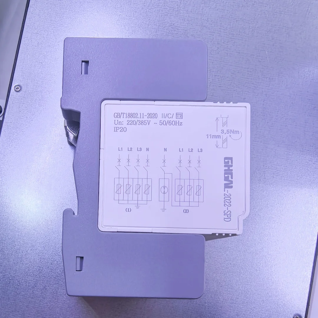 SPD photovoltaic surge protector DC1000V 2p DC1000V 20KA ~ 40ka low voltage arrester room DIN guide rail 2-pole protector