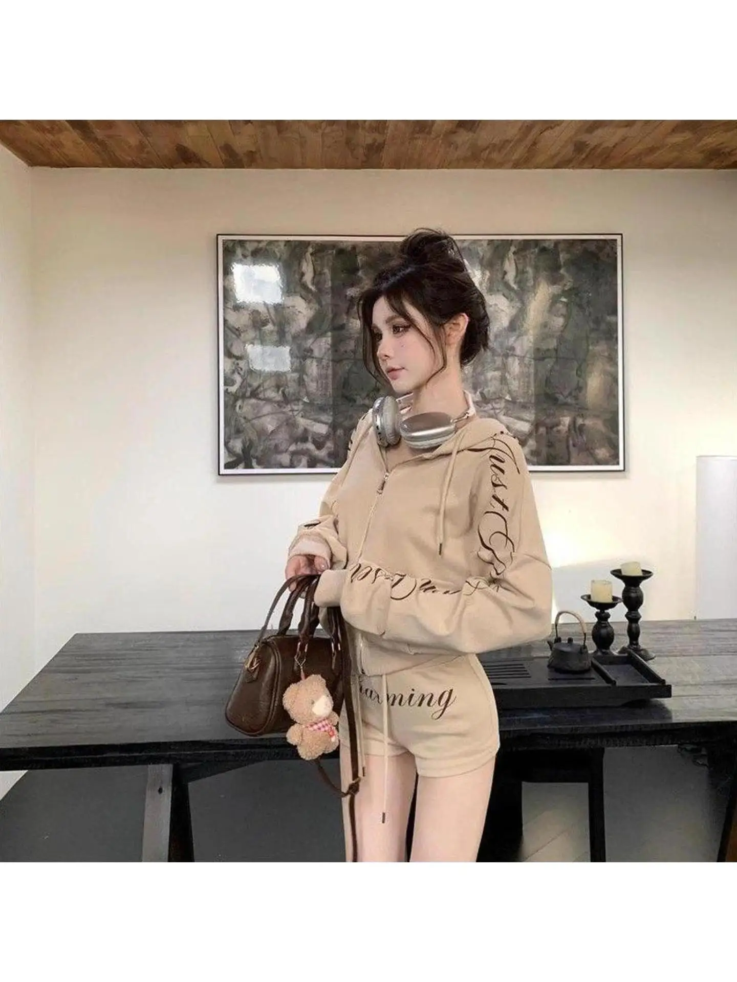 Sporty Letter Print Hoodie And Shorts Set Kaki Color Casual Hot Girl Two Piece Suit Spring Autumn Fashion Ensemble Women