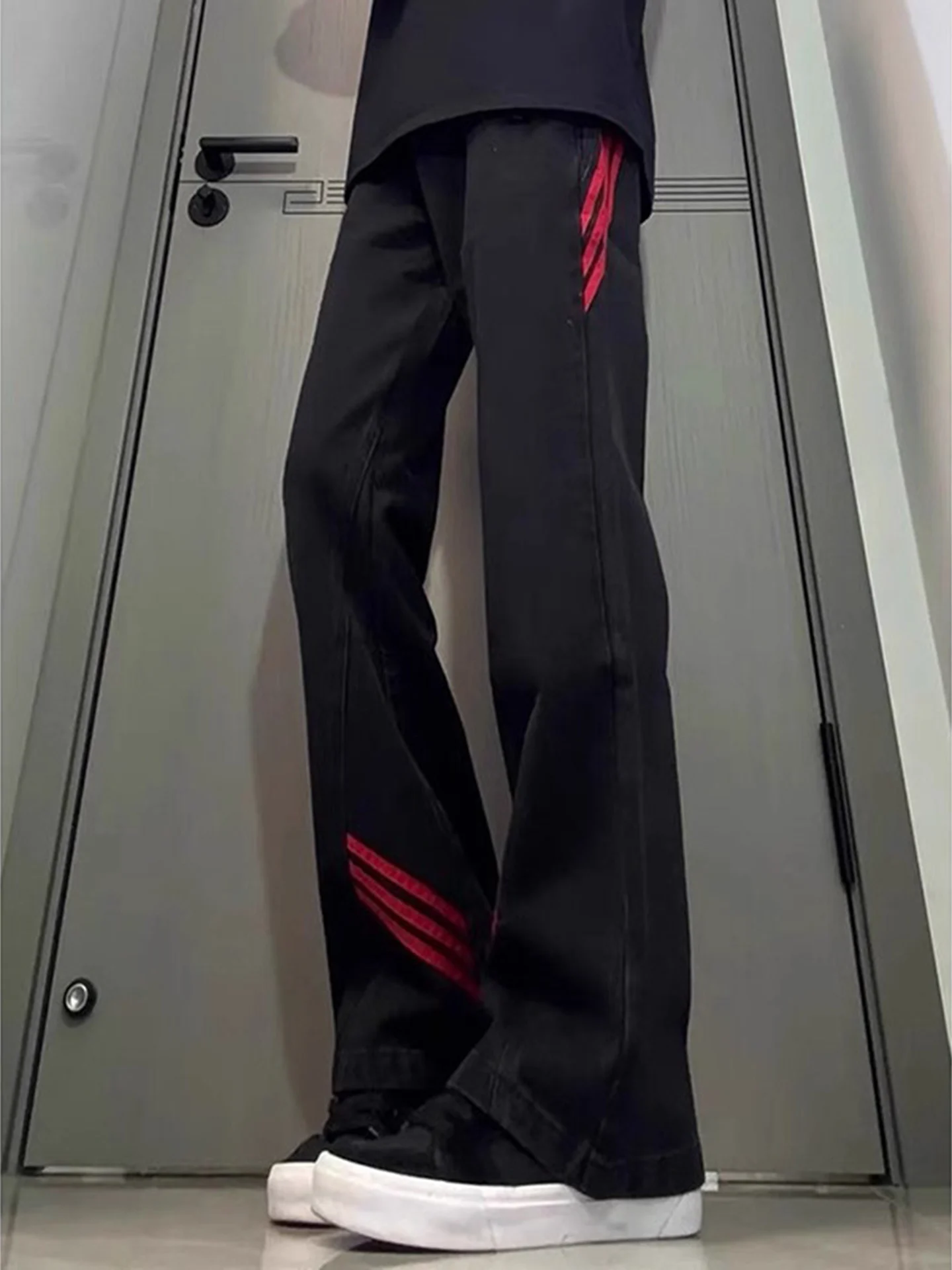 

Красные и черные футболки, мужские прямые джинсы, брюки High Street Cleanfit, повседневные длинные брюки в американском стиле