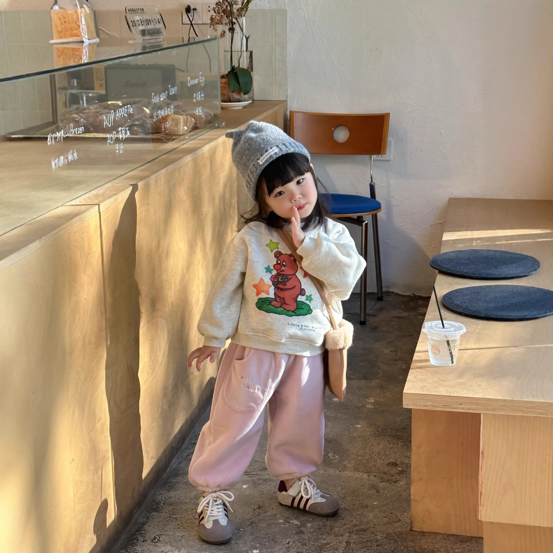 

UNITIM Toddler Girls Sweatshirt New Winter Bear Printed Thicken Warm Kids Baby Girls Pullovers Versatile Little Girls Sweatshirt