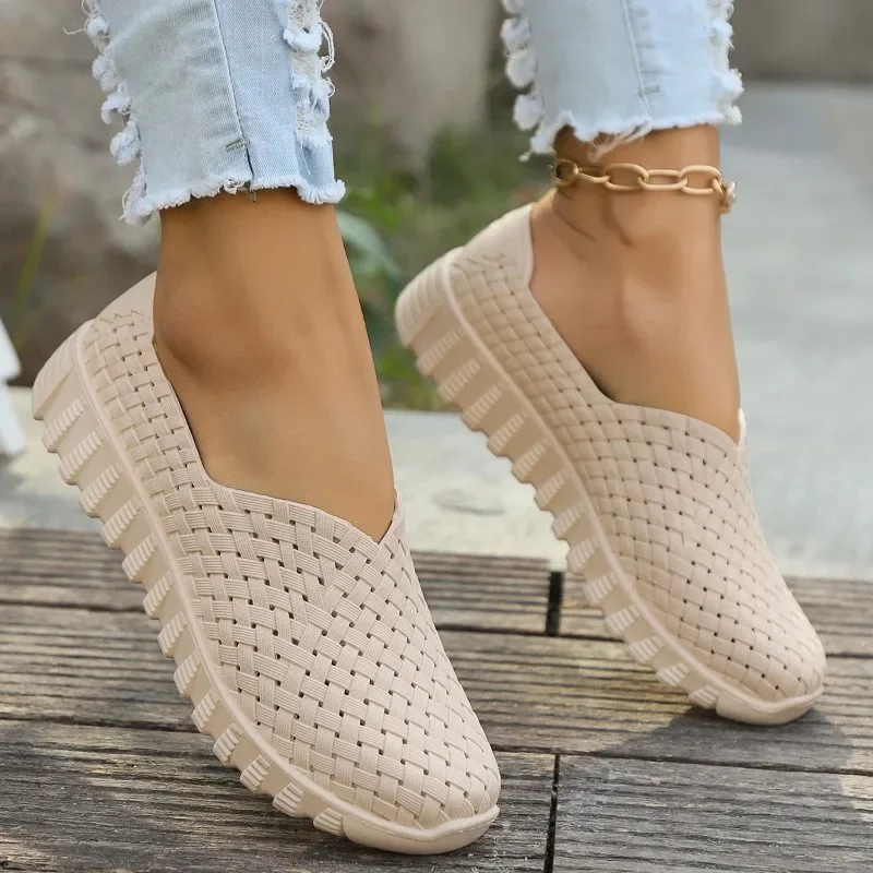 2024  Fashion Woven Women\'s Shoes Large Size Soft Sole Mother Leisure Hollow Out  Sports Shoes