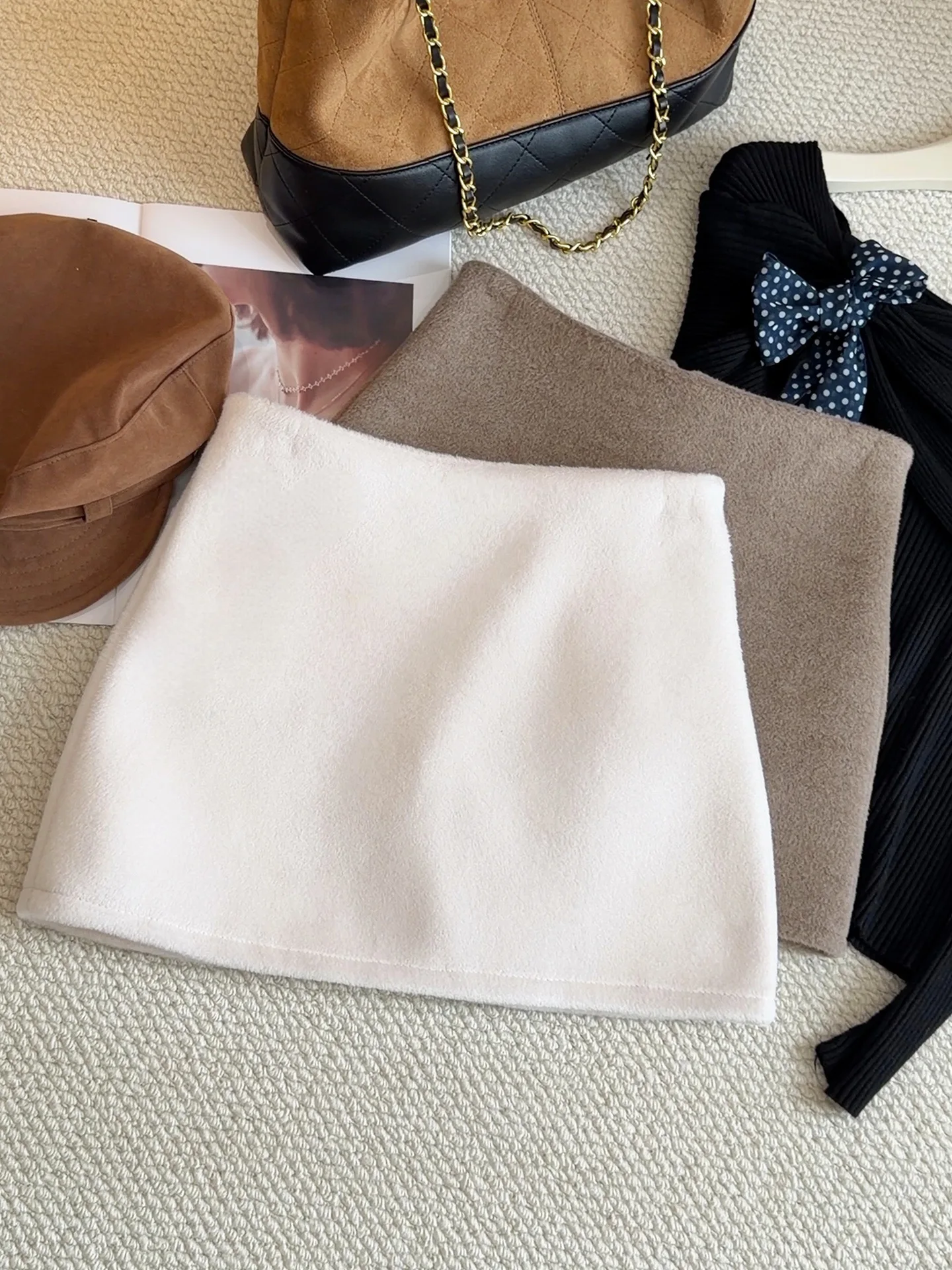 Jupe en laine épaisse pour fille épicée, jupe sexy taille haute pour femmes, jupe courte trapèze, mini jupe, automne et hiver