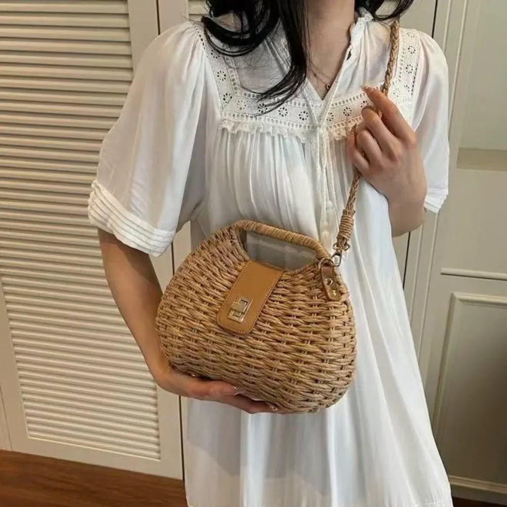 Elegant Straw Woven Shoulder Bag Solid Color Eco-Friendly Boho Crossbody Bag Metal Buckle All-match Wicker Rattan Handbag Beach