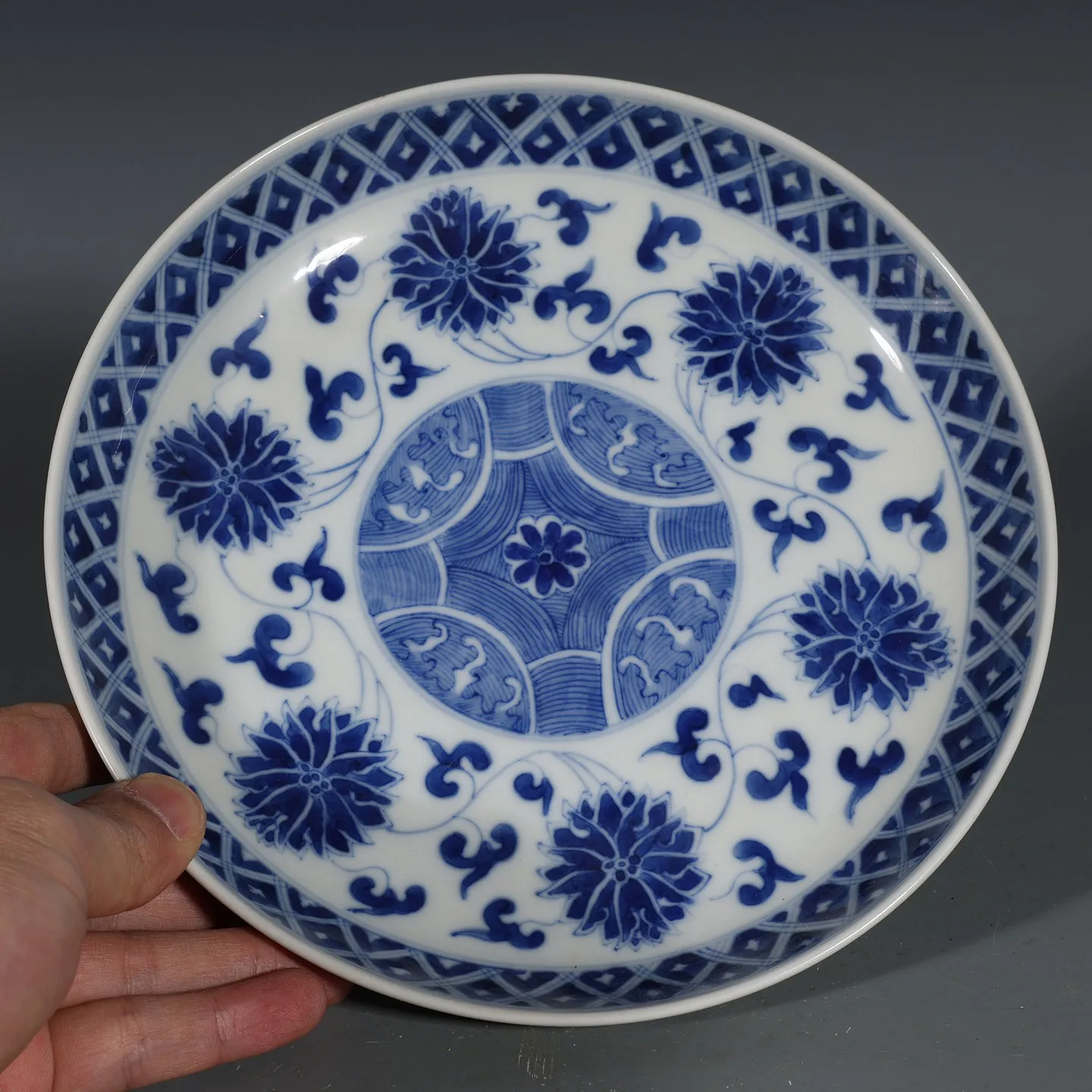7.87 inch Chinese Qing Guangxu Blue and White Porcelain Lotus Pattern Plate