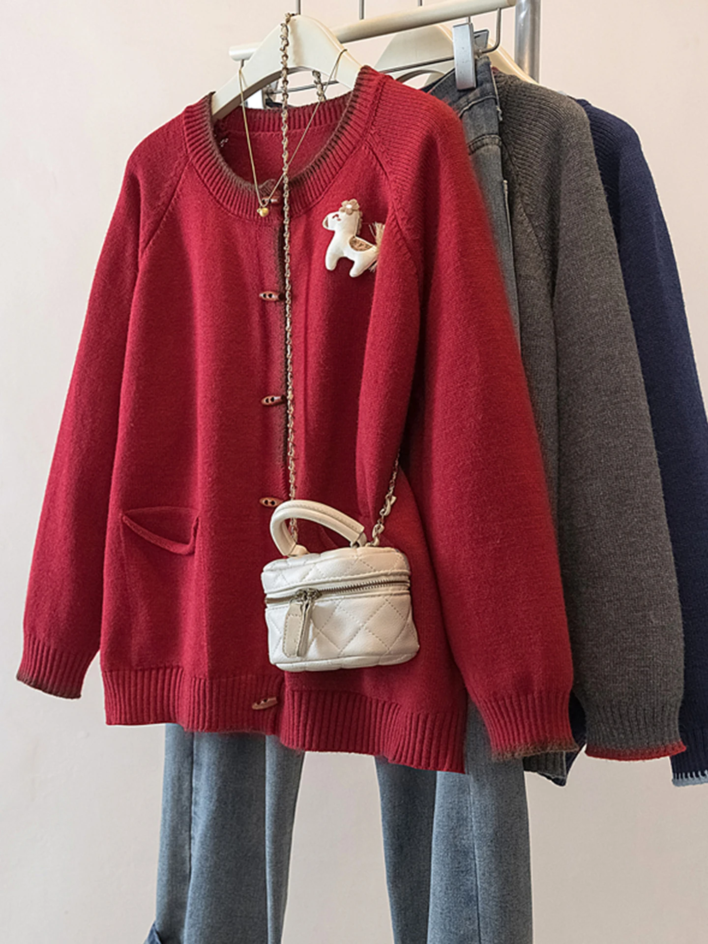 

Ladies Oversized Knitted Sweater Coat Horn Button Warm Autumn Winter Faion Casual Sle Big Size Comfortable Knitwear