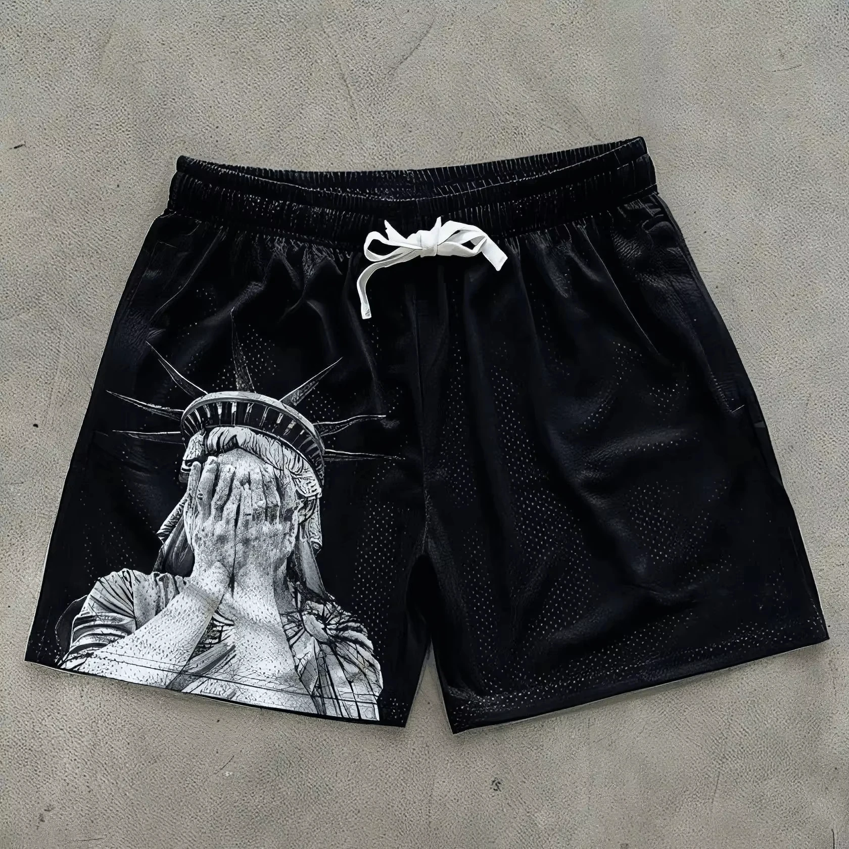 

New Fashionable Summer Hot Selling 3D Printed Flame Printed Fashion Shorts Quick Drying Loose Sweat Absorbing Sports Shorts