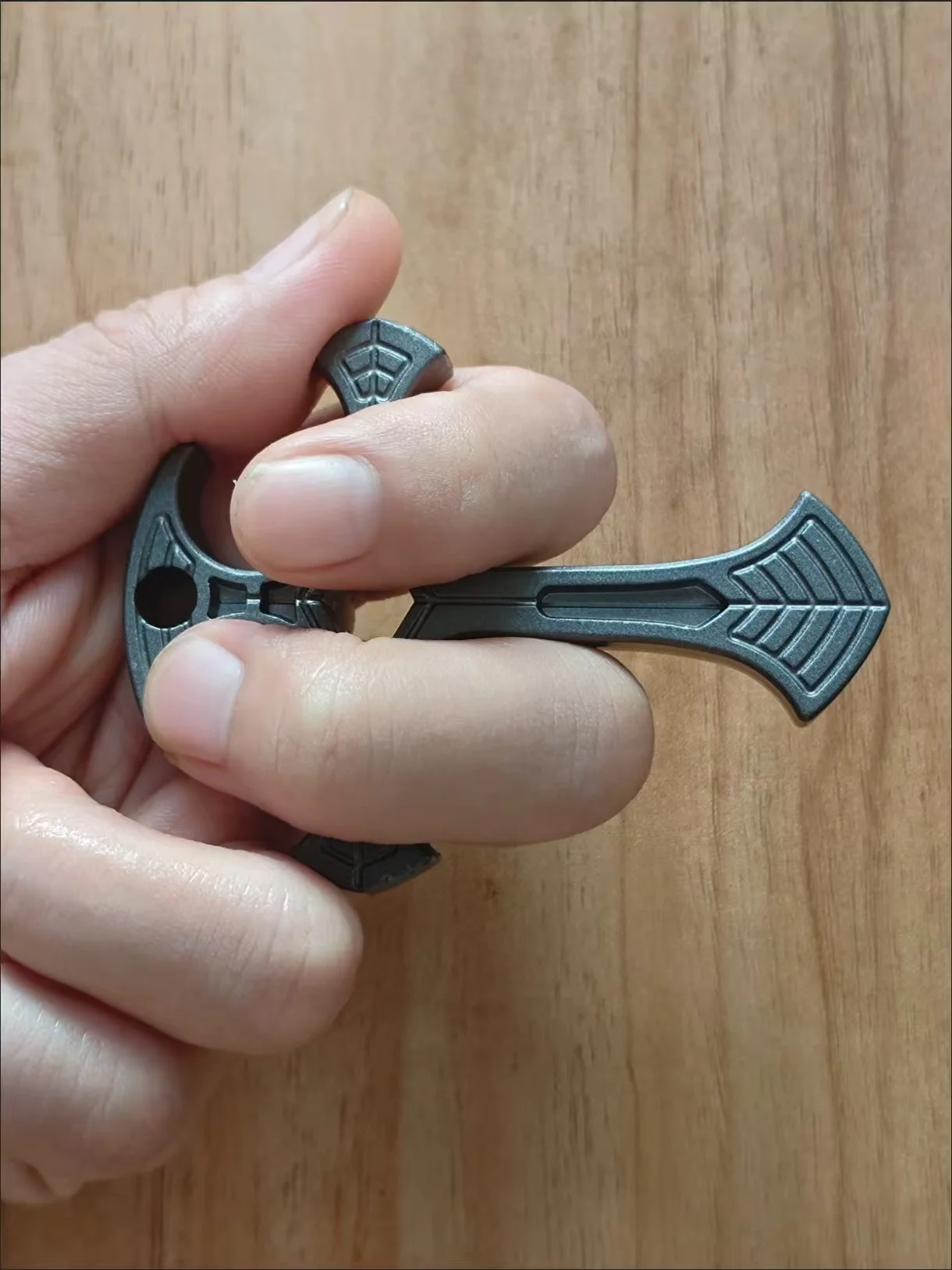 Fashion Cross Pendant Self Defense Necklace Portable Broken Window Personal Emergency Aid Security Protection Copper Material